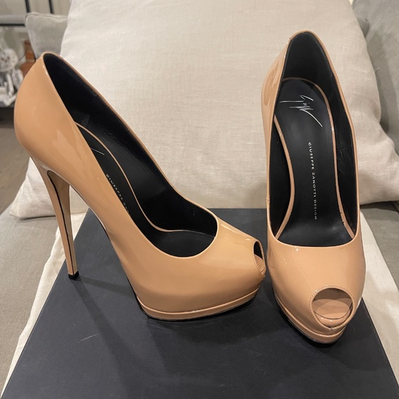 Giuseppe Zanotti Nude Patent Heel - Picture 2 of 6